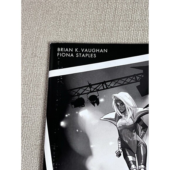 Saga Chapter 19 Diamond Retailer Summit Ed Variant SS Brian K. Vaughan Image - Picture 5 of 15